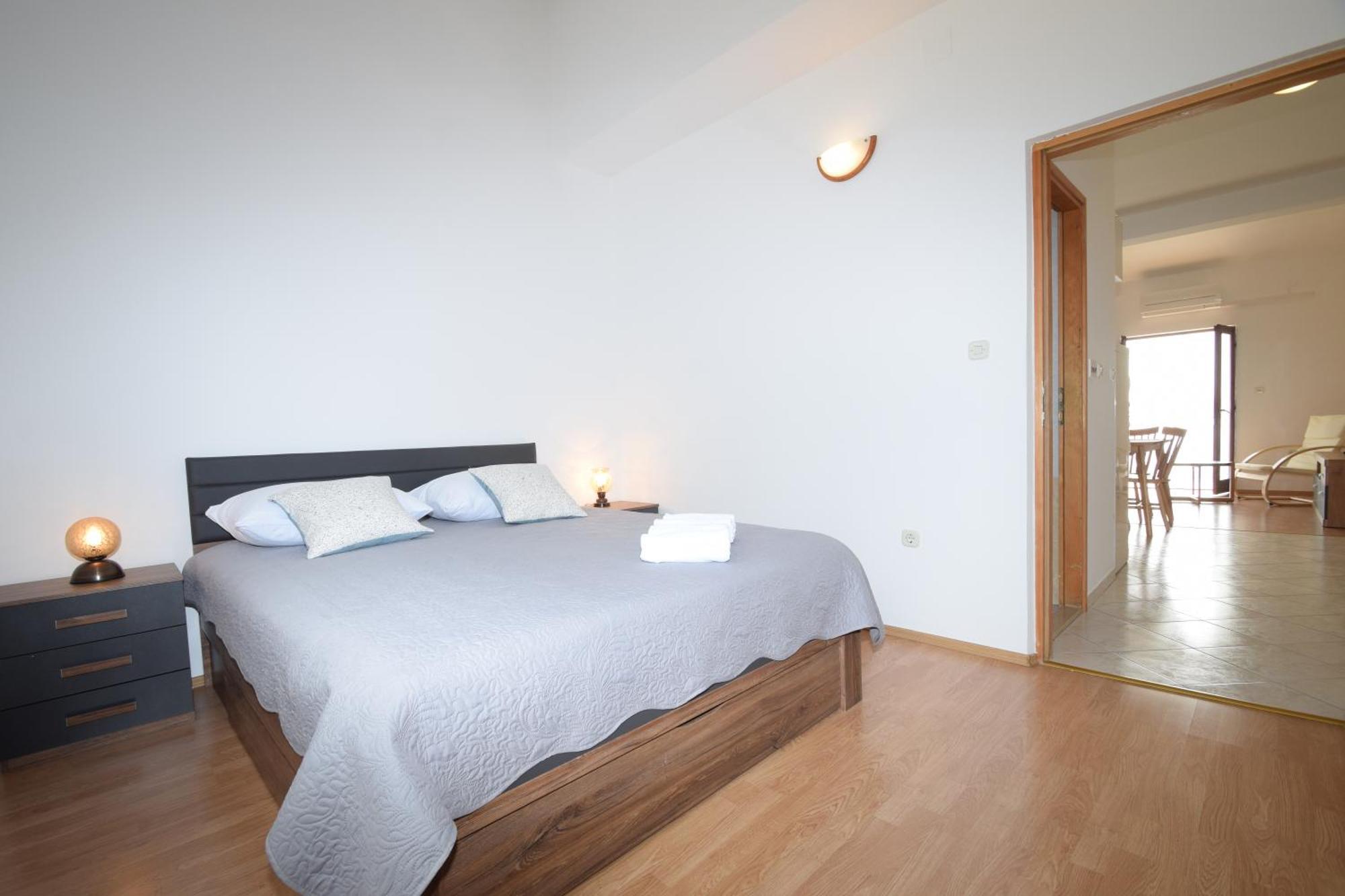 Apartment Duda Starigrad Paklenica Extérieur photo