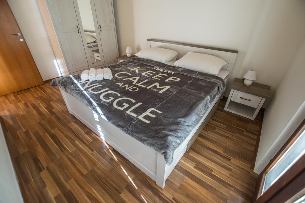 Apartment Duda Starigrad Paklenica Extérieur photo
