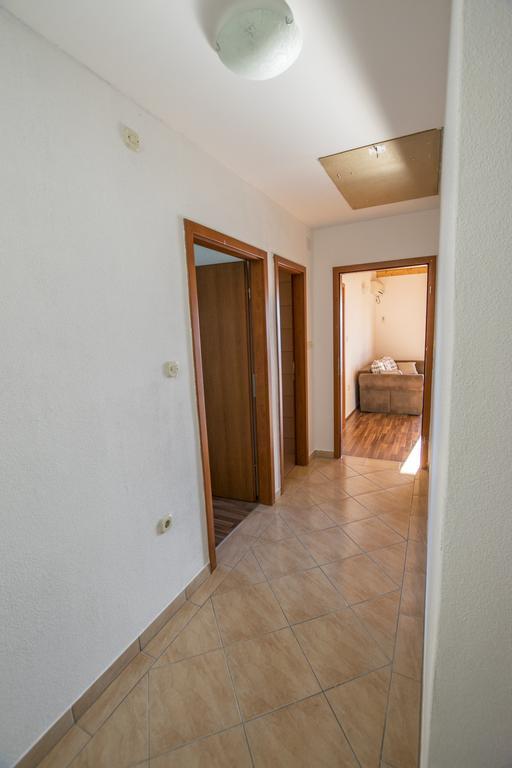 Apartment Duda Starigrad Paklenica Extérieur photo