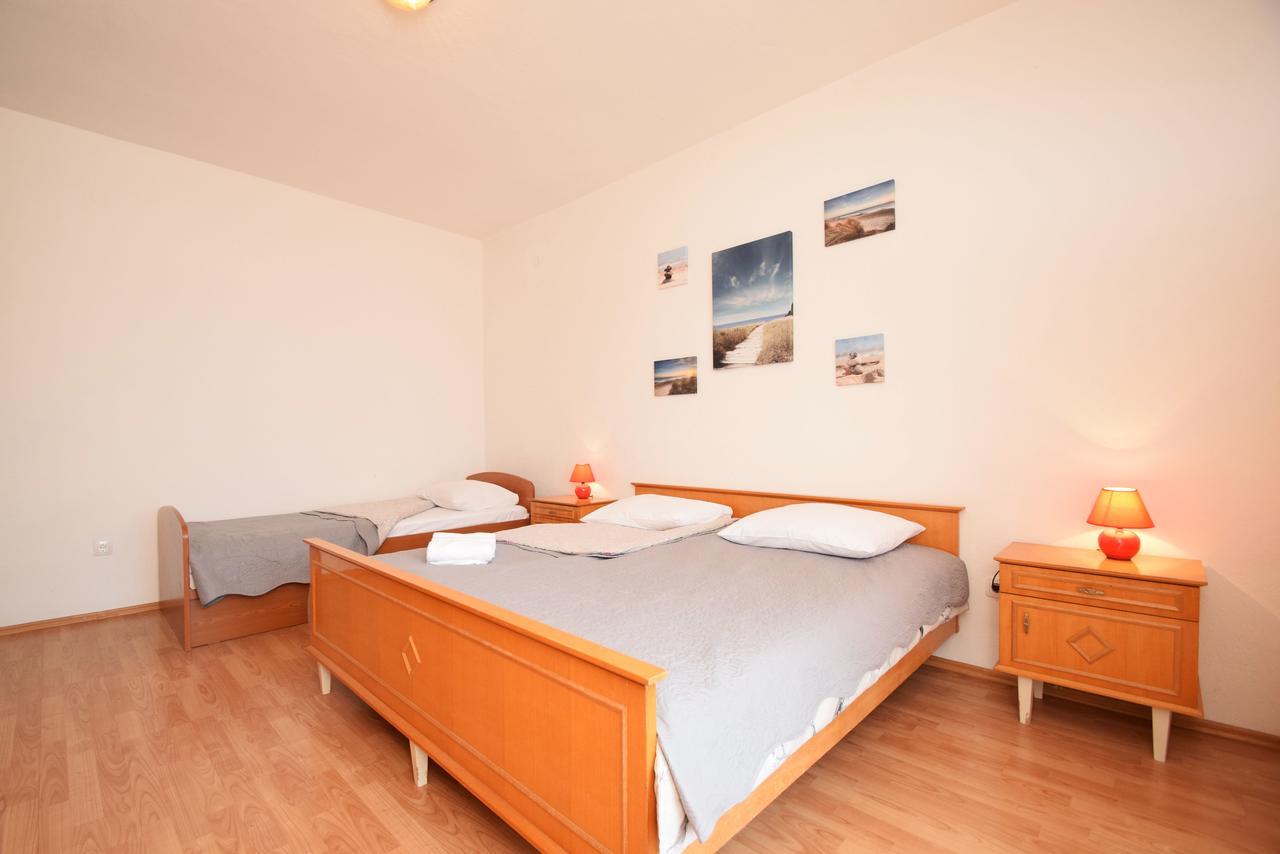 Apartment Duda Starigrad Paklenica Extérieur photo