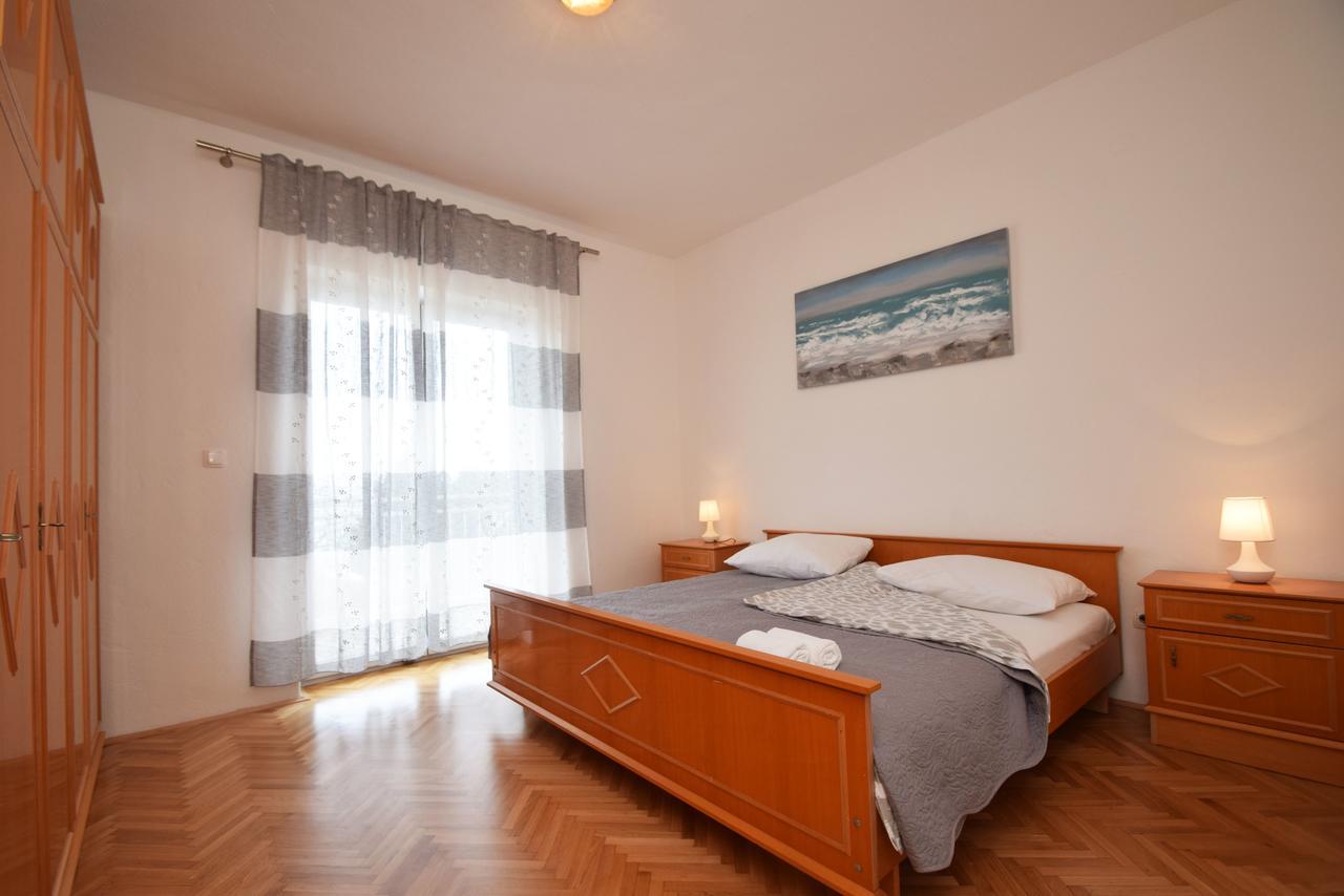 Apartment Duda Starigrad Paklenica Extérieur photo