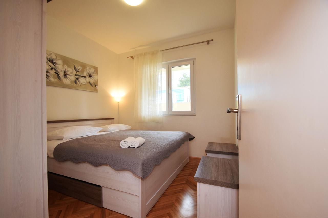 Apartment Duda Starigrad Paklenica Extérieur photo